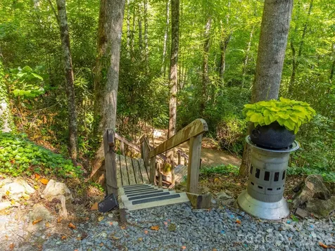 283 Briggs Cove Road Robbinsville NC 28771