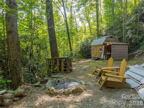 283 Briggs Cove Road Robbinsville NC 28771