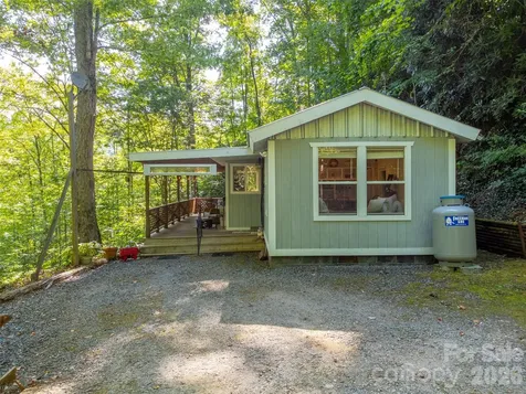 283 Briggs Cove Road Robbinsville NC 28771