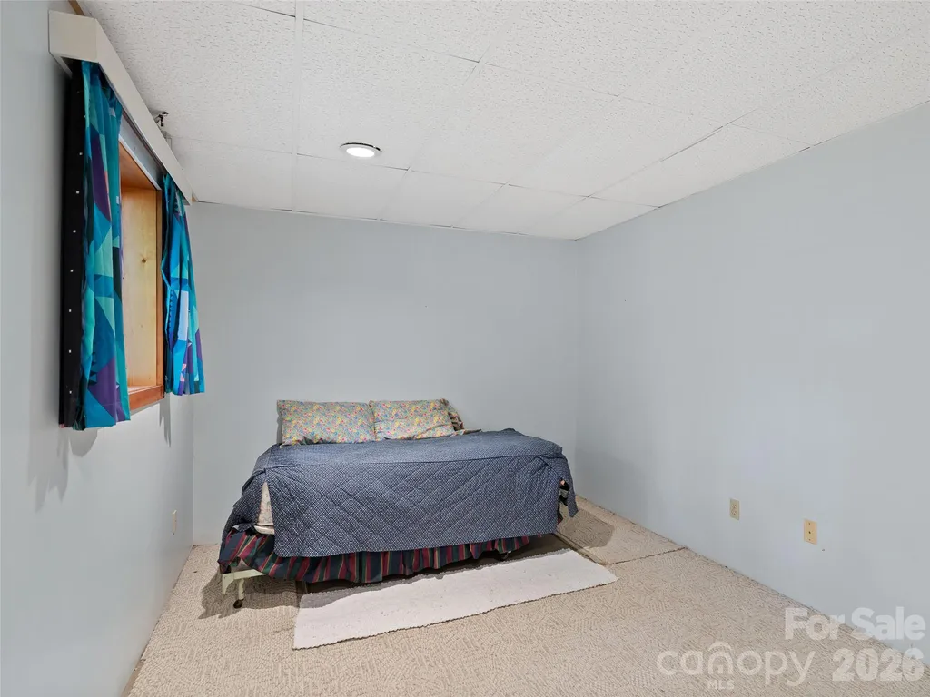 120 Carter Cove Road Asheville NC 28804