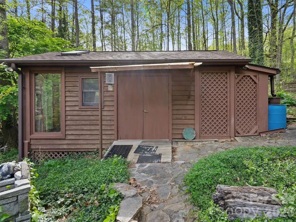 120 Carter Cove Road Asheville NC 28804