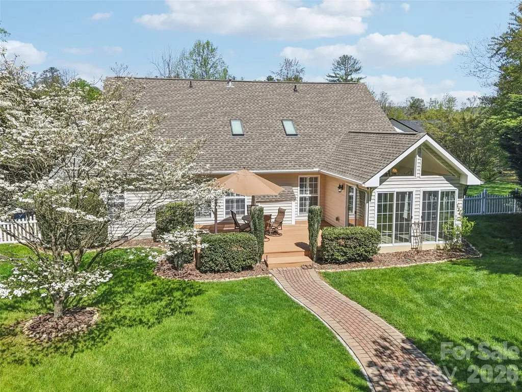 117 Apple Meadow Court Hendersonville NC 28739