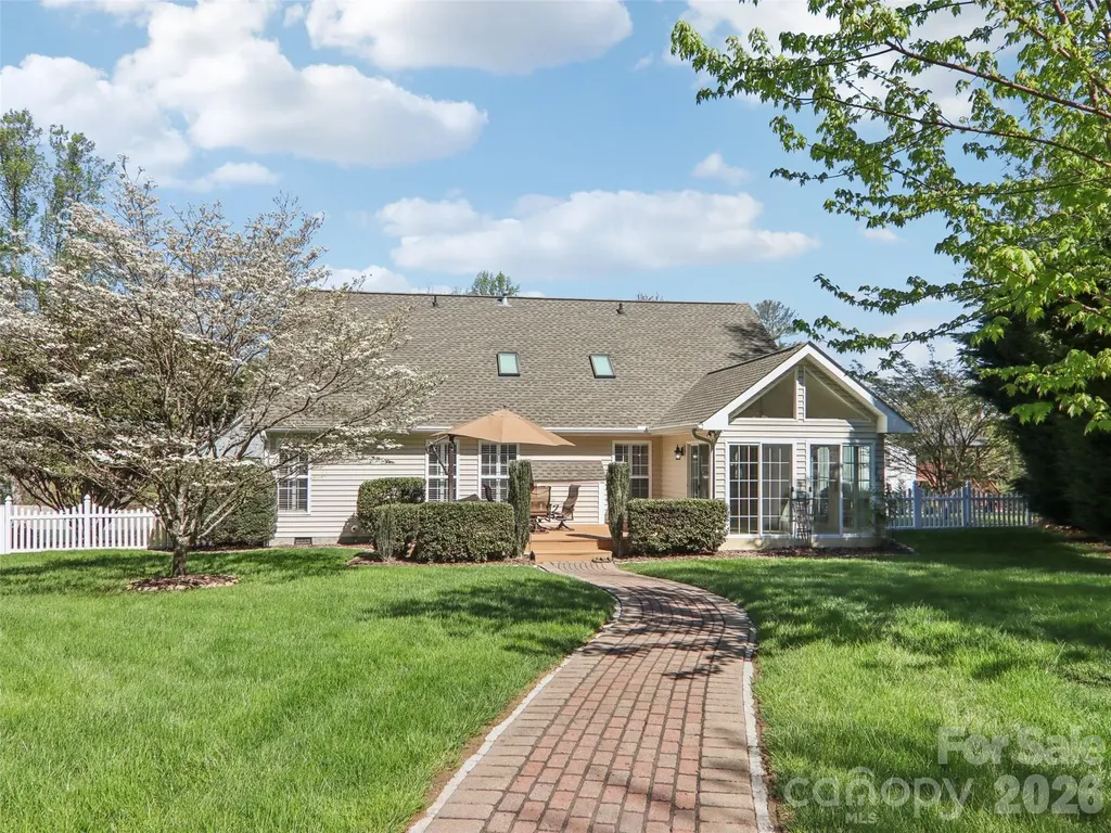 117 Apple Meadow Court Hendersonville NC 28739