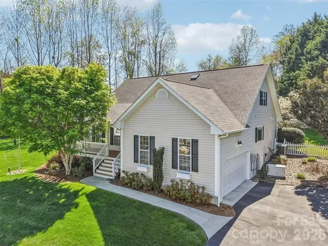 117 Apple Meadow Court Hendersonville NC 28739