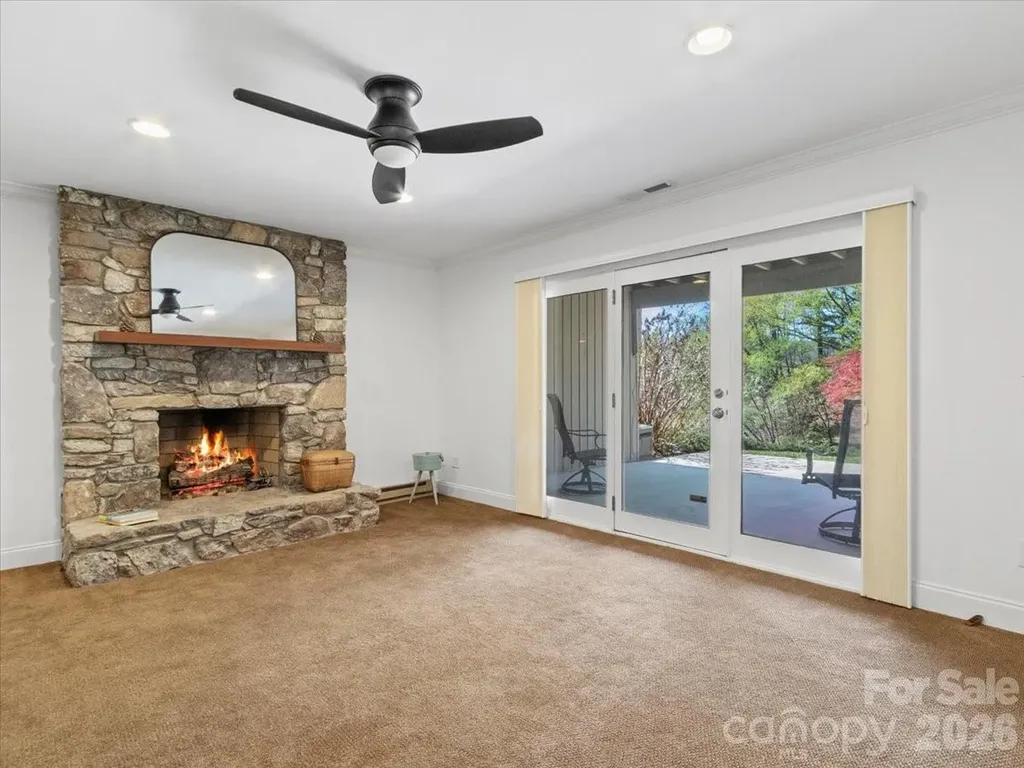 21 Ridge Terrace Asheville NC 28804