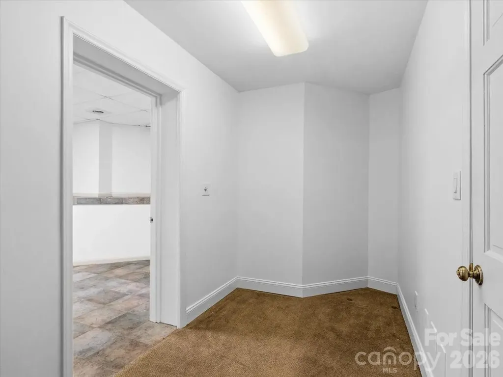 21 Ridge Terrace Asheville NC 28804