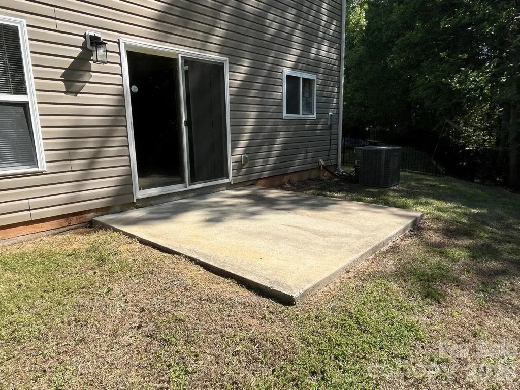 14043 Pinyon Pine Lane Charlotte NC 28215