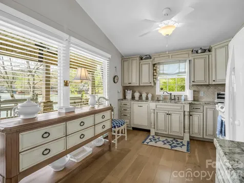 206 Lakeridge Road Lake Lure NC 28746