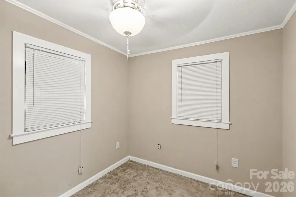 403 Oakdale Avenue Kannapolis NC 28083