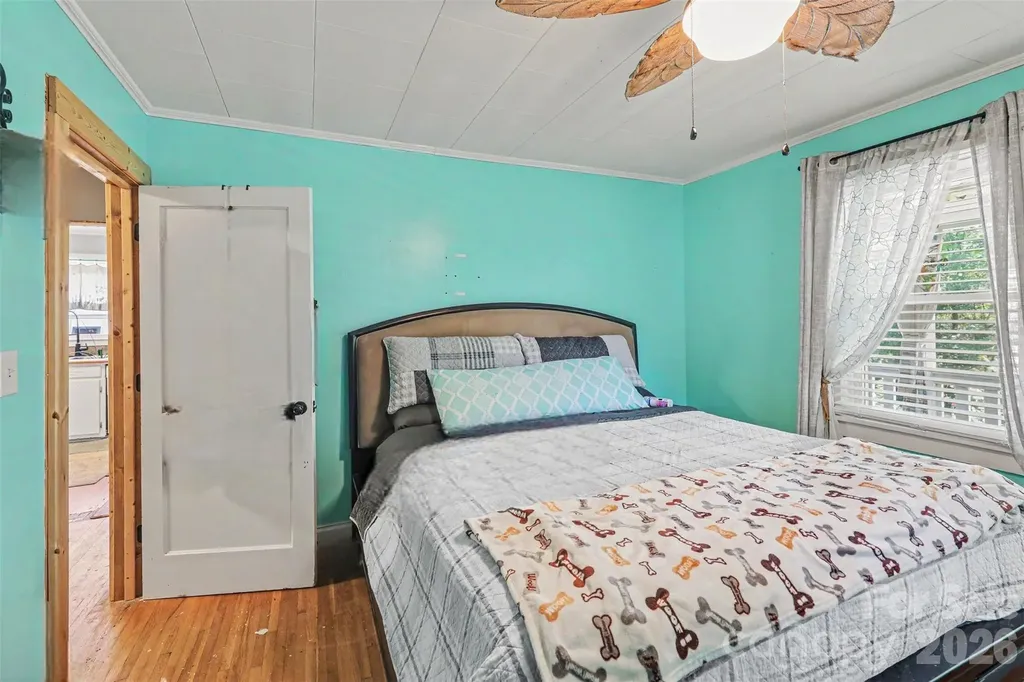 403 Oakdale Avenue Kannapolis NC 28083