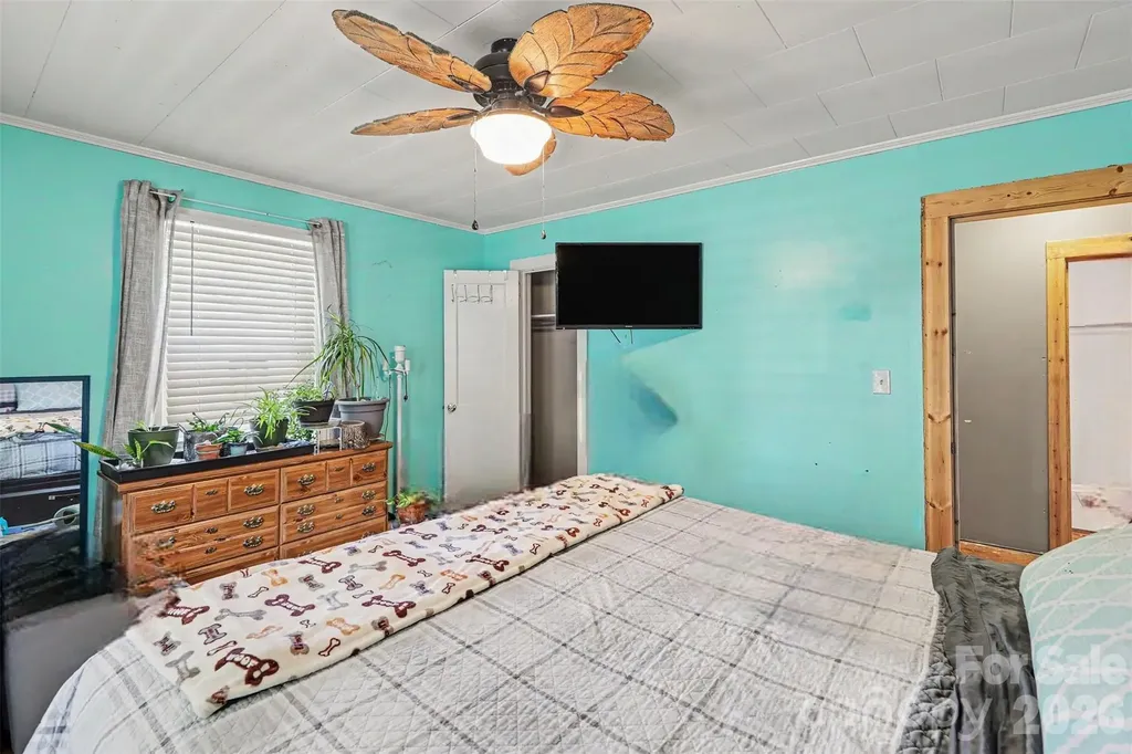 403 Oakdale Avenue Kannapolis NC 28083