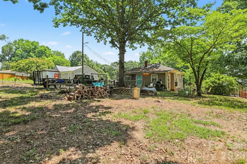 403 Oakdale Avenue Kannapolis NC 28083