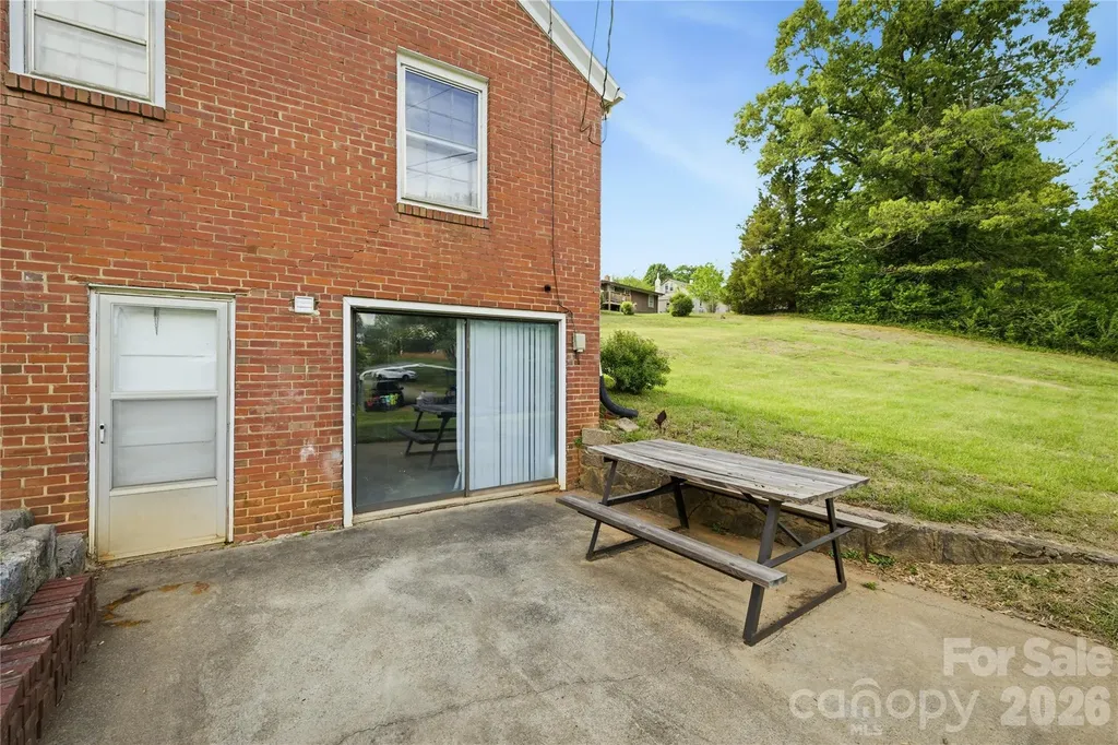 1348 Hibriten Drive SE Lenoir NC 28645