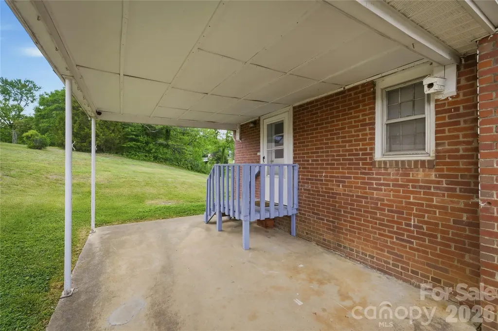 1348 Hibriten Drive SE Lenoir NC 28645