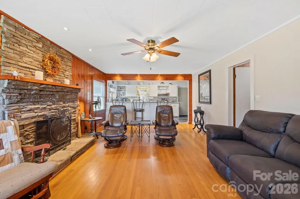 71 Laurel Mountain Road Brevard NC 28712