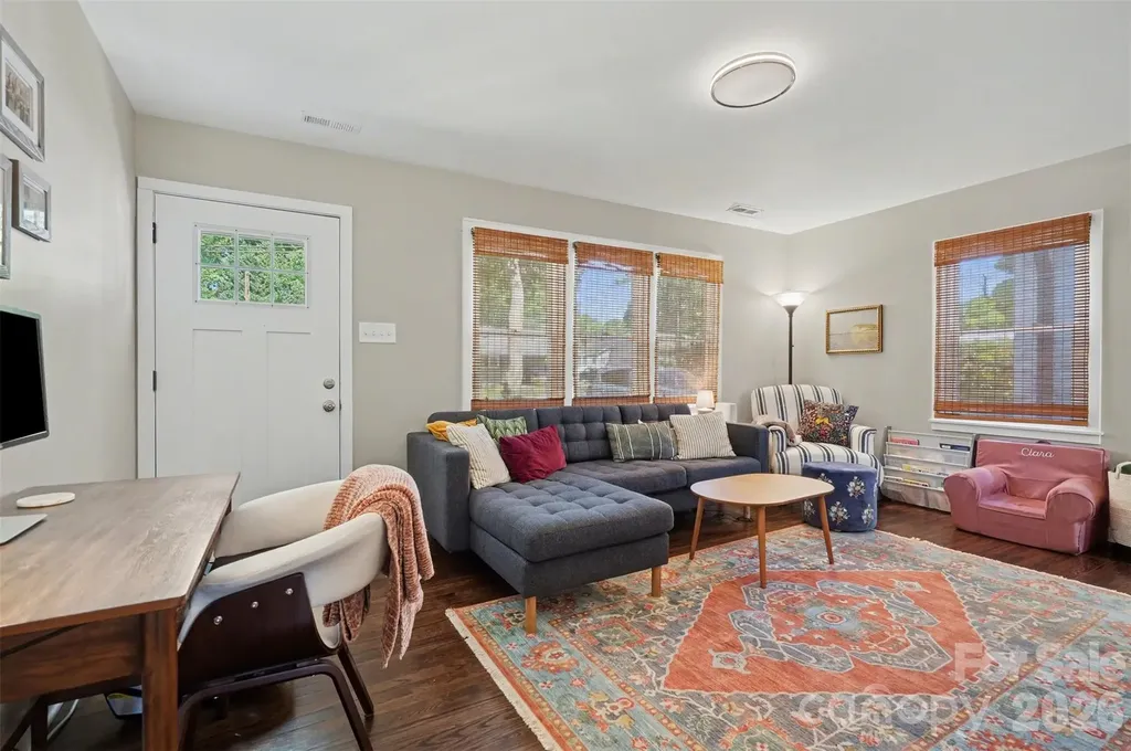 204 N Oak Street Lowell NC 28098