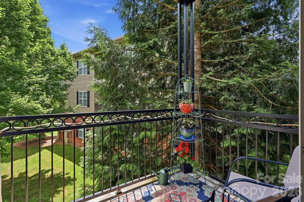 528 Appeldoorn Circle Asheville NC 28803