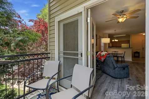 528 Appeldoorn Circle Asheville NC 28803