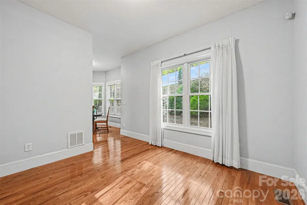 7940 Oakmont Court Hickory NC 28602