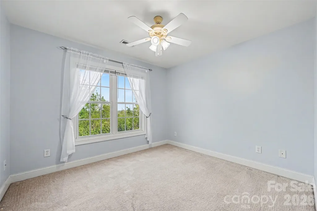 7940 Oakmont Court Hickory NC 28602
