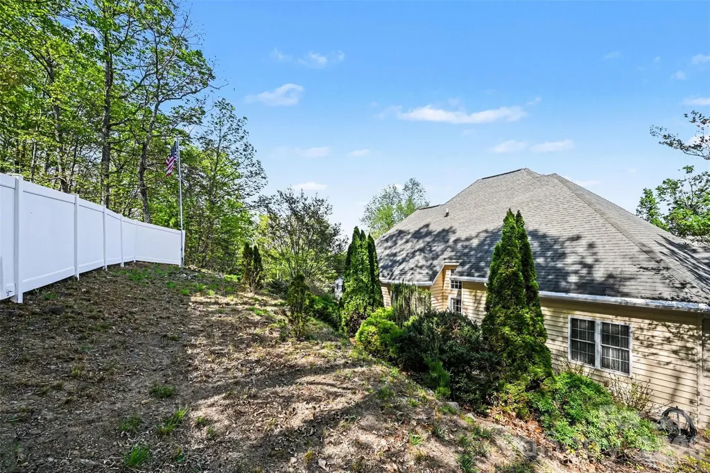 7940 Oakmont Court Hickory NC 28602