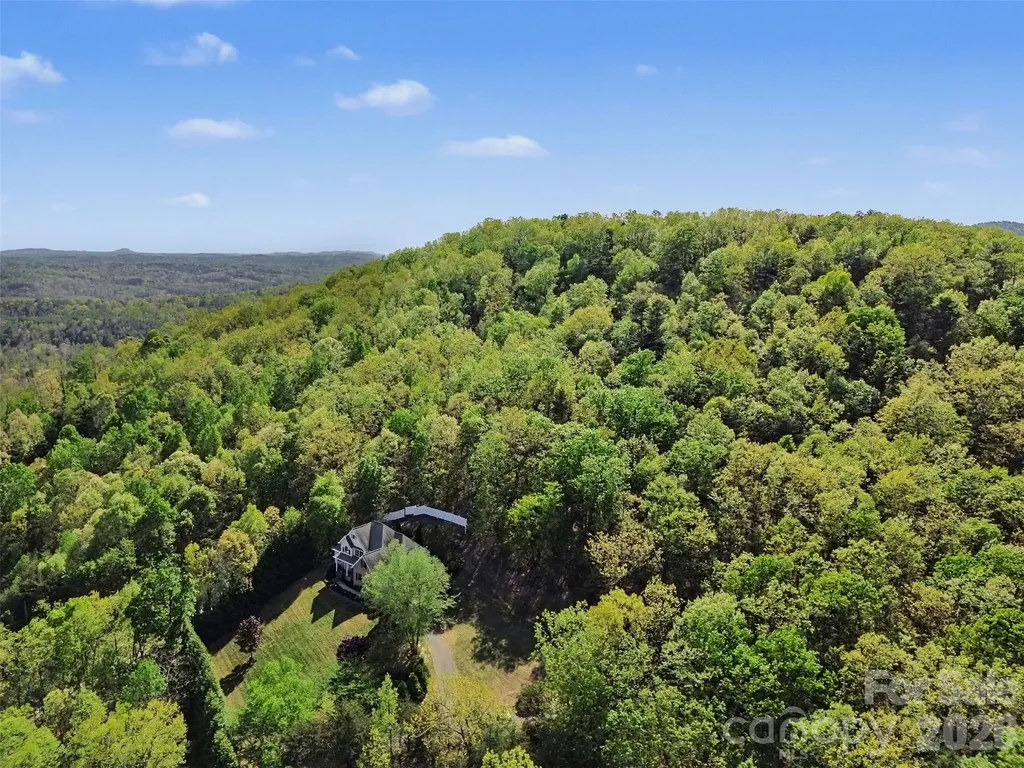 7940 Oakmont Court Hickory NC 28602