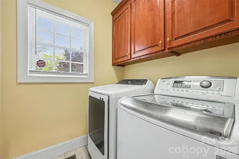 7940 Oakmont Court Hickory NC 28602