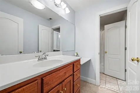 7940 Oakmont Court Hickory NC 28602