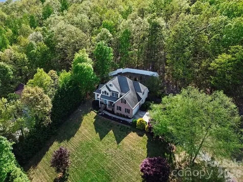 7940 Oakmont Court Hickory NC 28602