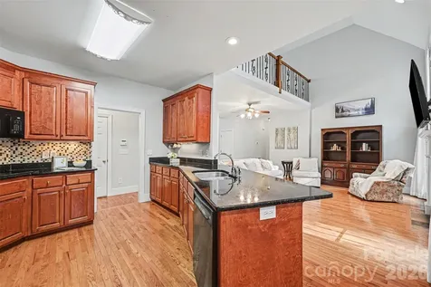 7940 Oakmont Court Hickory NC 28602