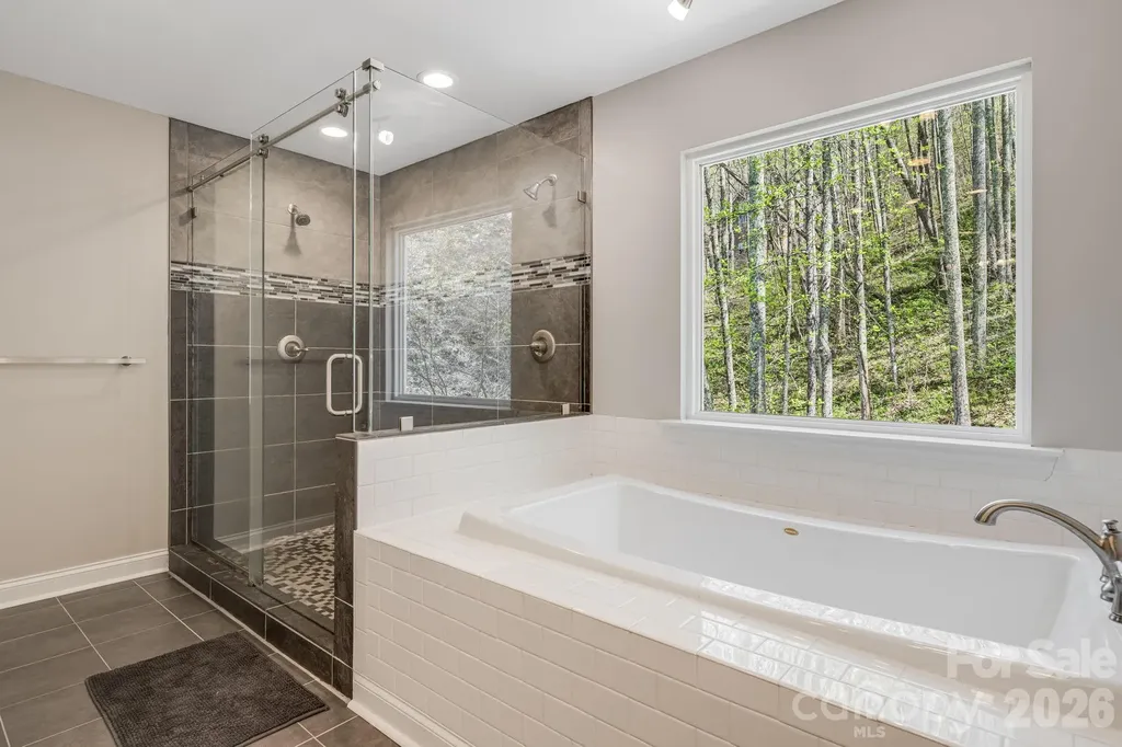 35 Chesten Mountain Drive Asheville NC 28803