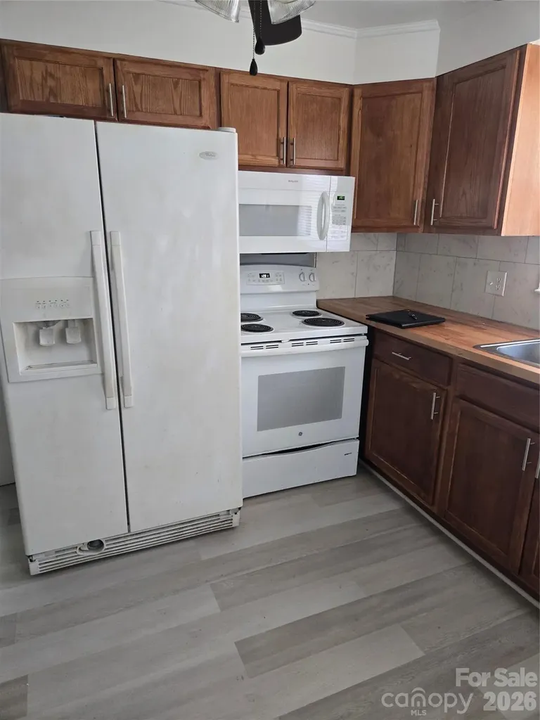 207 S Caldwell Avenue Newton NC 28658