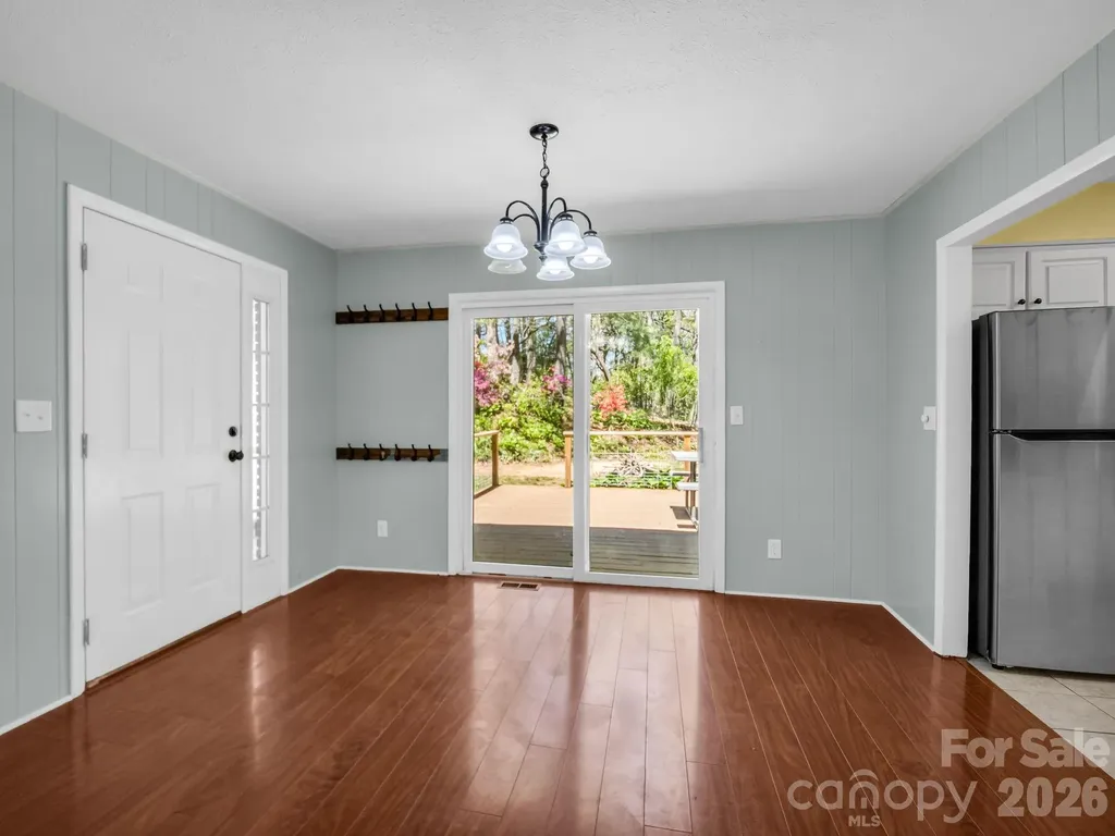 31 Firefly Lane Saluda NC 28773