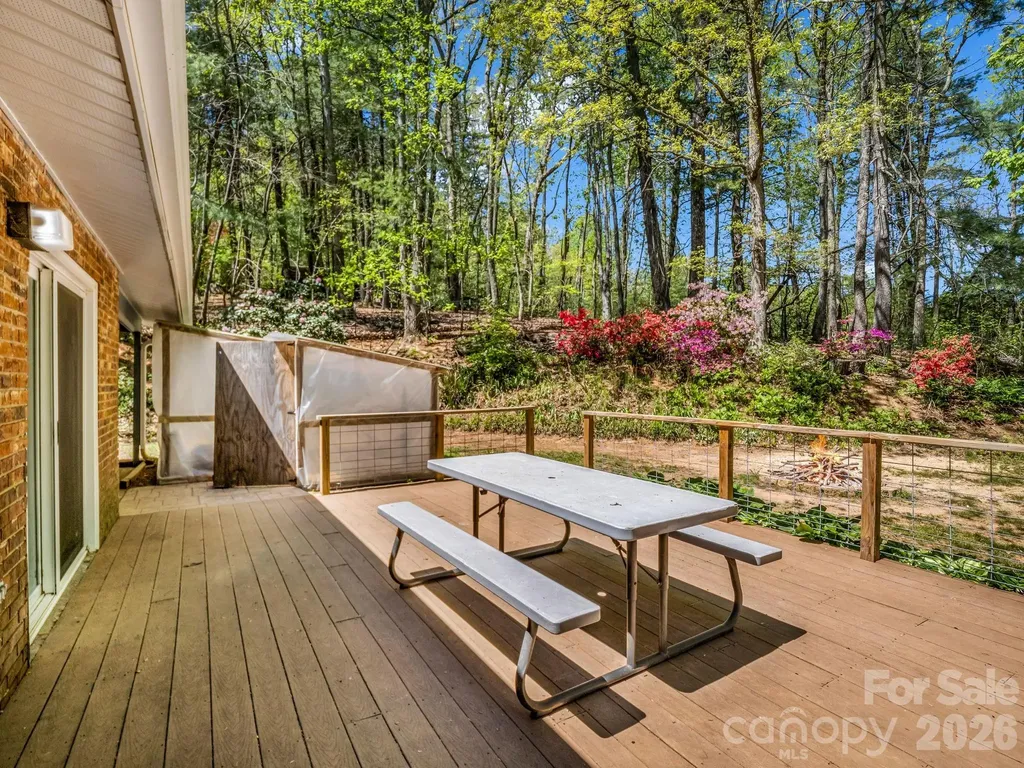 31 Firefly Lane Saluda NC 28773