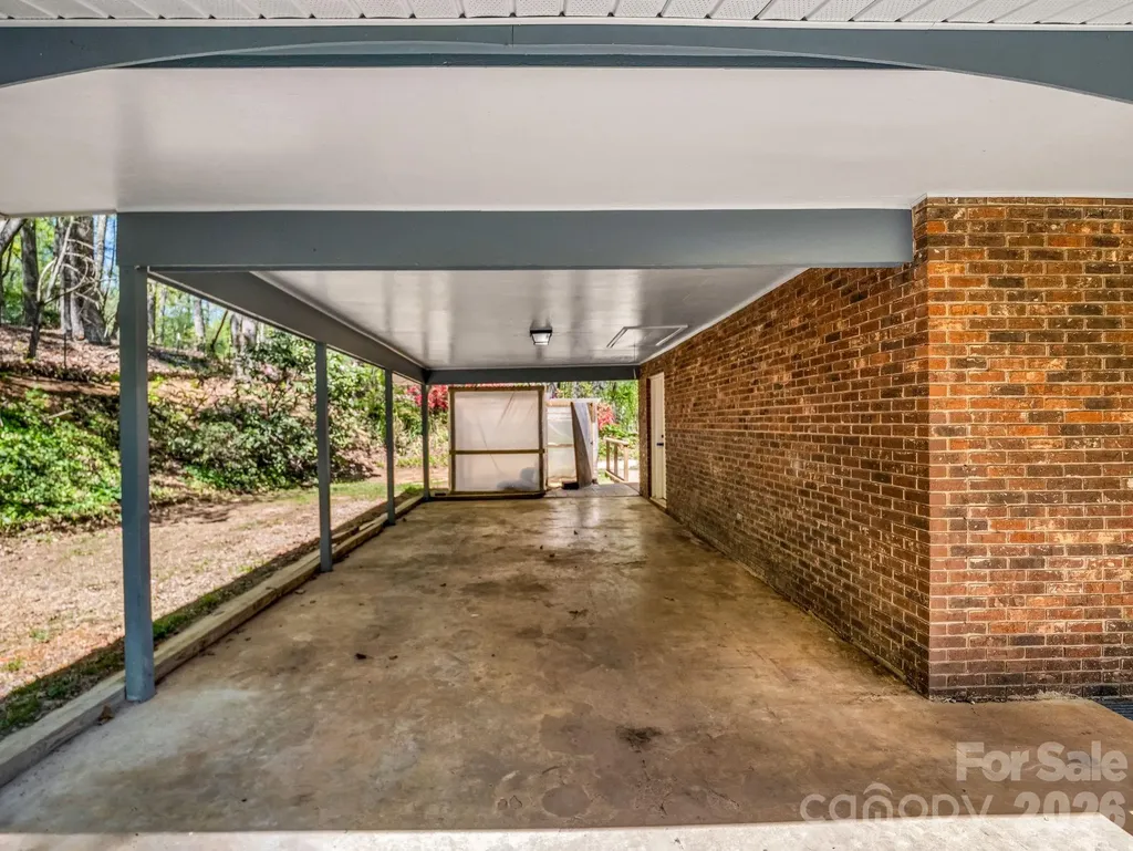 31 Firefly Lane Saluda NC 28773