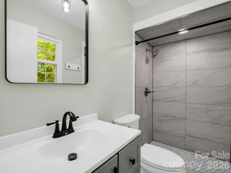 31 Firefly Lane Saluda NC 28773