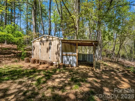 31 Firefly Lane Saluda NC 28773