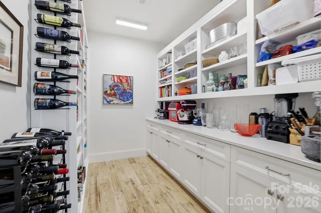 130 Cherokee Road Charlotte NC 28207