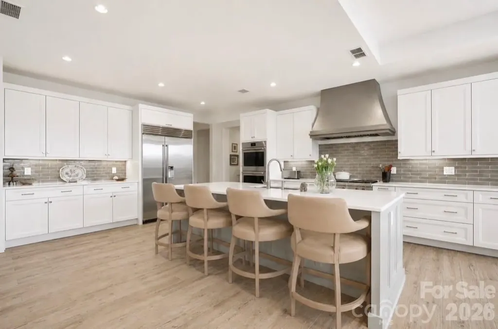 130 Cherokee Road Charlotte NC 28207