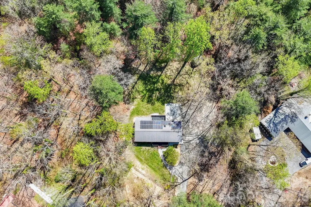 5 Country Road Hendersonville NC 28791