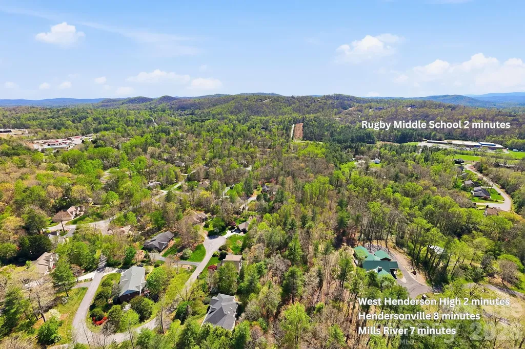 5 Country Road Hendersonville NC 28791