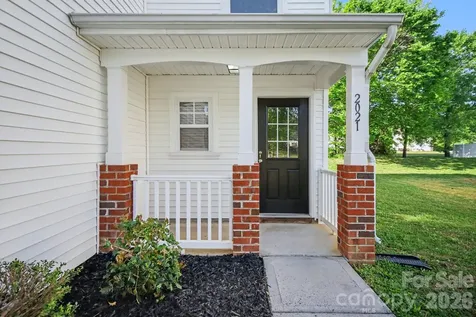 2021 Sonoma Valley Drive Charlotte NC 28214