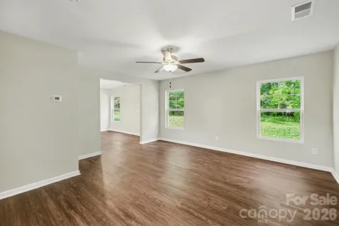 2021 Sonoma Valley Drive Charlotte NC 28214