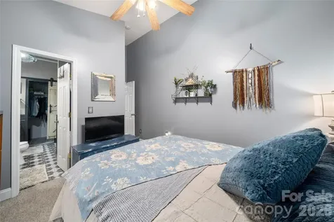 40 Whipoorwill Way Waynesville NC 28786