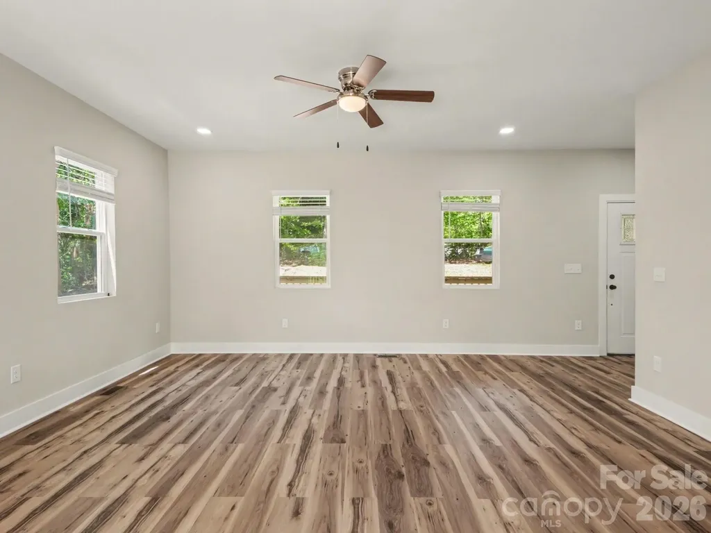 2728 Crawford Avenue Gastonia NC 28052