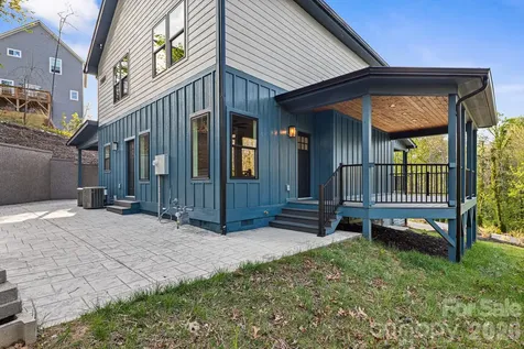 18 Winterhawk Drive Arden NC 28704