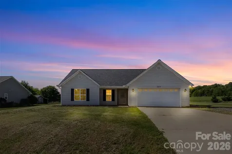 1575 Windy Holly Lane Newton NC 28658