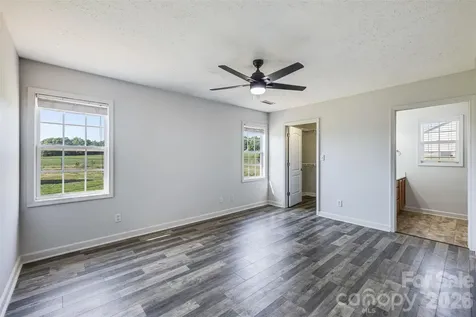 1575 Windy Holly Lane Newton NC 28658