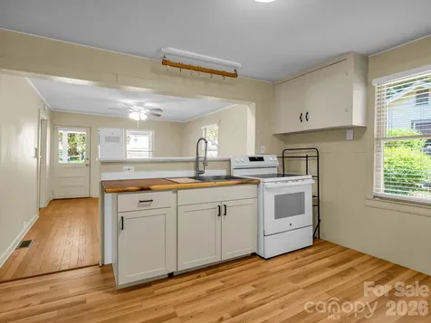 159 Onteora Boulevard Asheville NC 28803