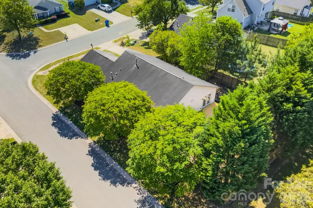 102 Daventry Place Mooresville NC 28117